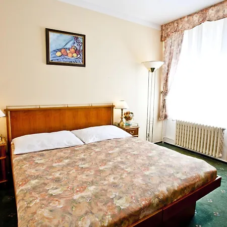 Melantrich Old Town 3*